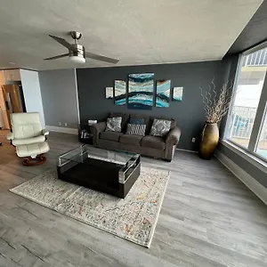  Apartment Direct Oceanfront No-drive Beach